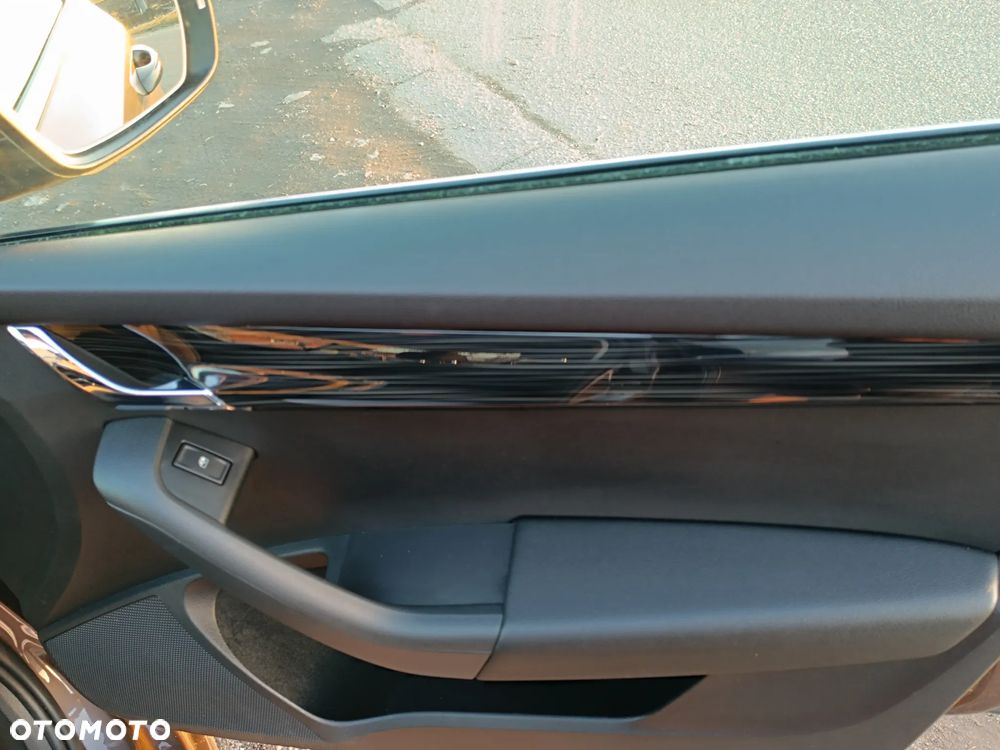 Skoda Octavia 2.0 TDI SCR Style DSG - 35