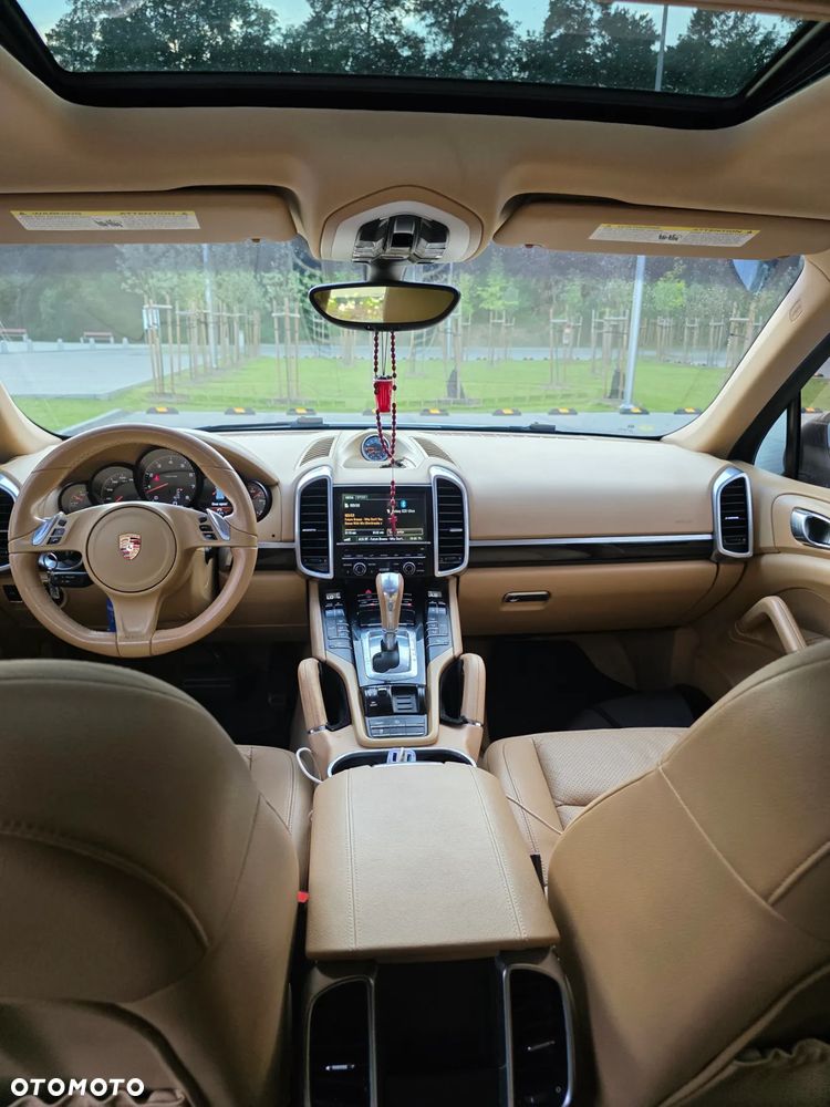 Porsche Cayenne Platinum Edition - 4
