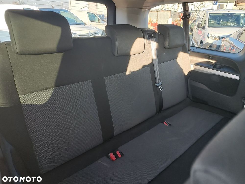 Peugeot Expert - 8