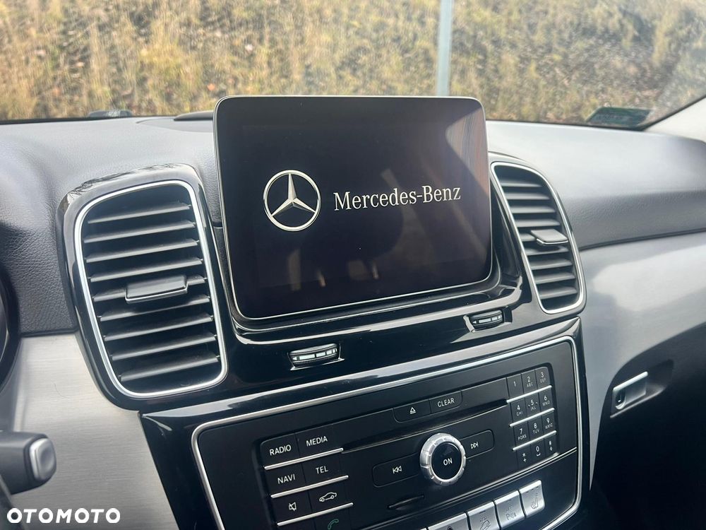 Mercedes-Benz GLE 250 d 4-Matic - 24