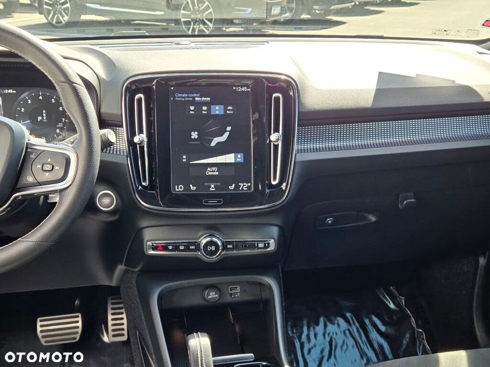 Volvo XC 40 B5 B AWD Geartronic RDesign - 11