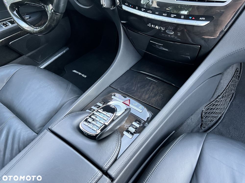 Mercedes-Benz CL 500 4-Matic BlueEff - 31
