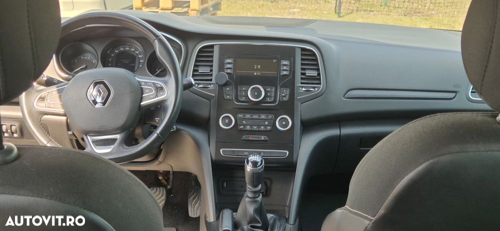 Renault Megane Energy dCi Intens - 8