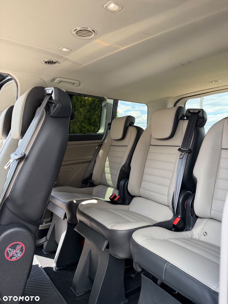 Ford Tourneo Custom - 24