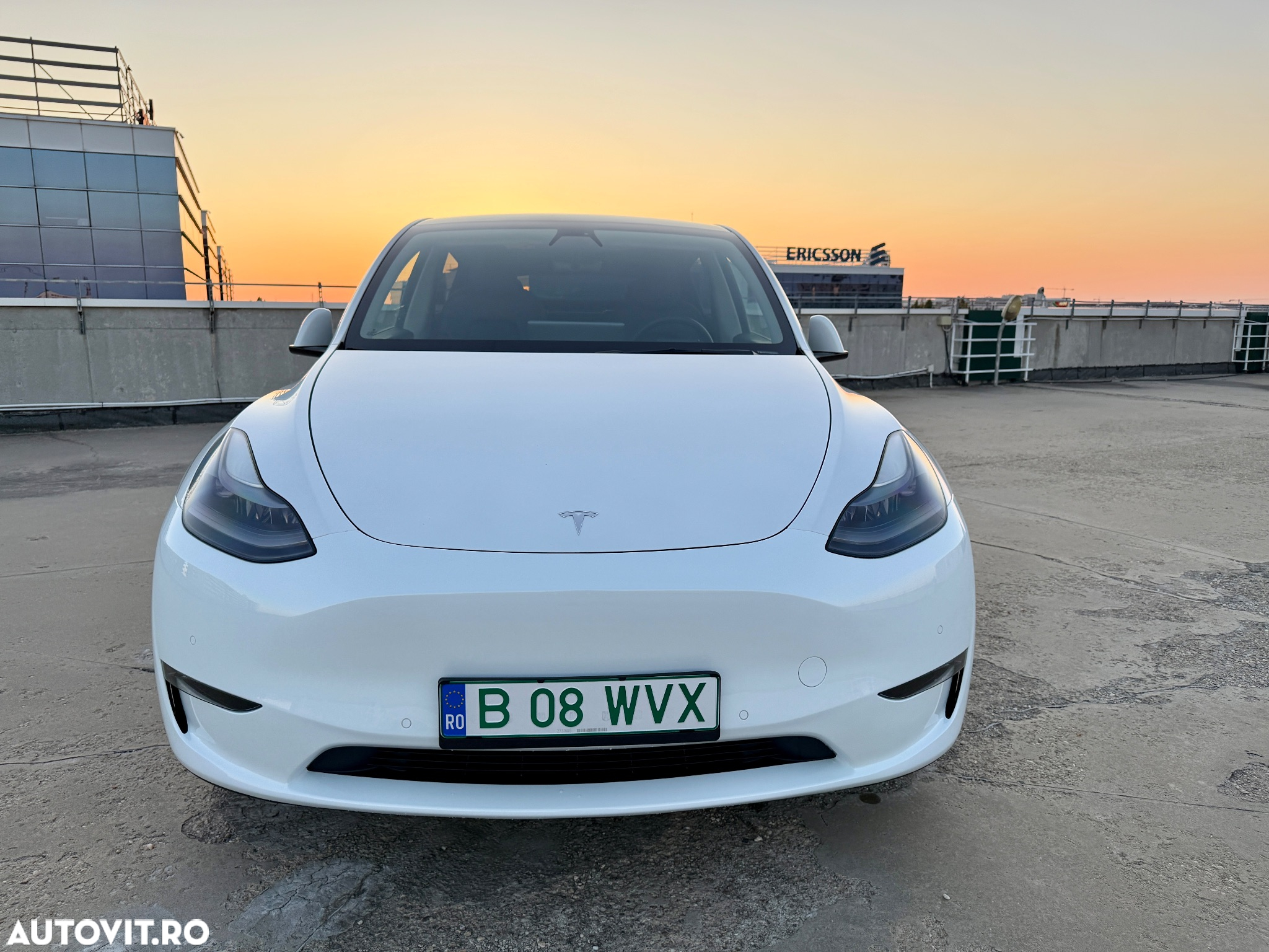 Tesla Model Y Long Range Dual Motor AWD - 13