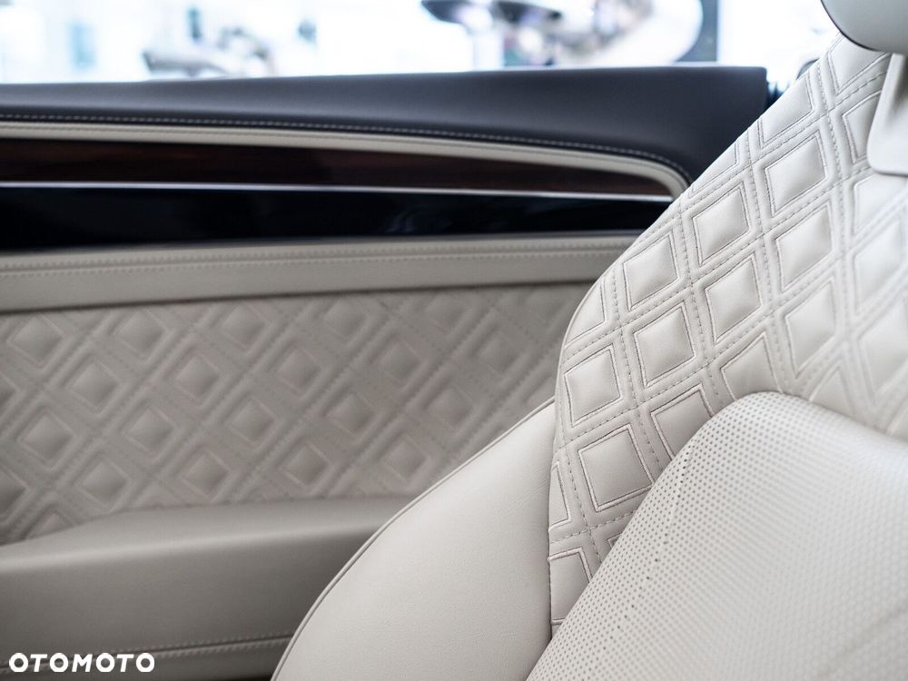 Bentley Continental GT - 32