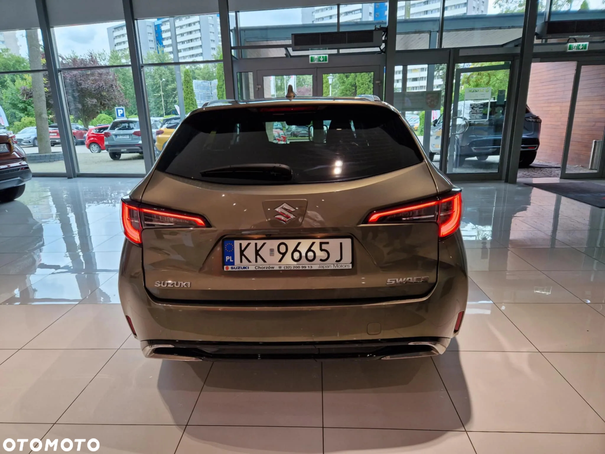 Suzuki Swace 1.8 Hybrid Premium Plus CVT - 6