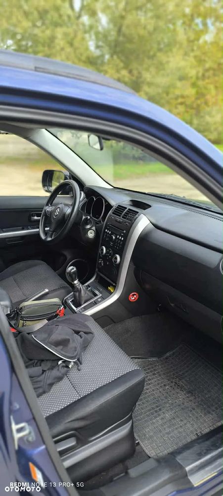 Suzuki Grand Vitara 2.0 - 9
