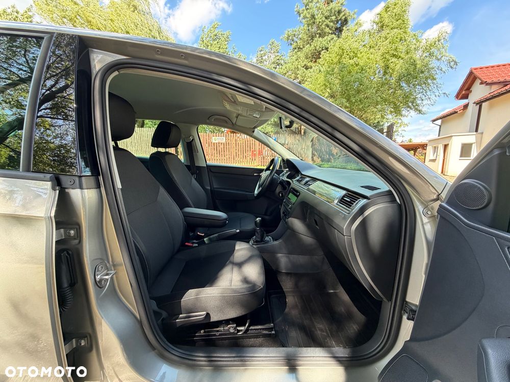 Skoda RAPID 1.2 TSI Elegance - 23