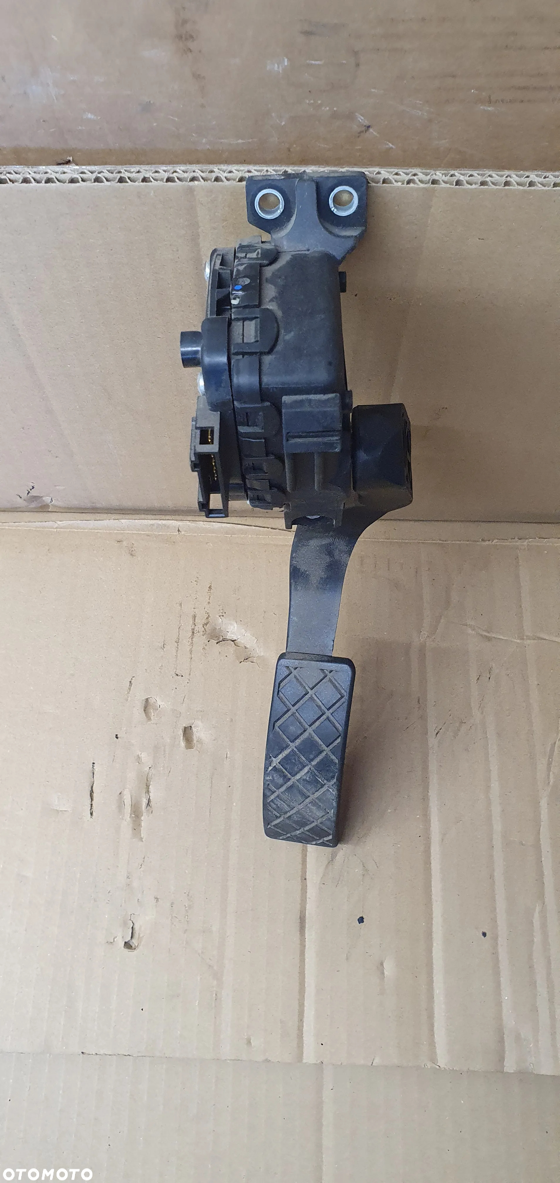 Pedał gazu potencjometr Audi A4 B6 2.0 FSI Automat 8EI723523A 8E1723523A - 2