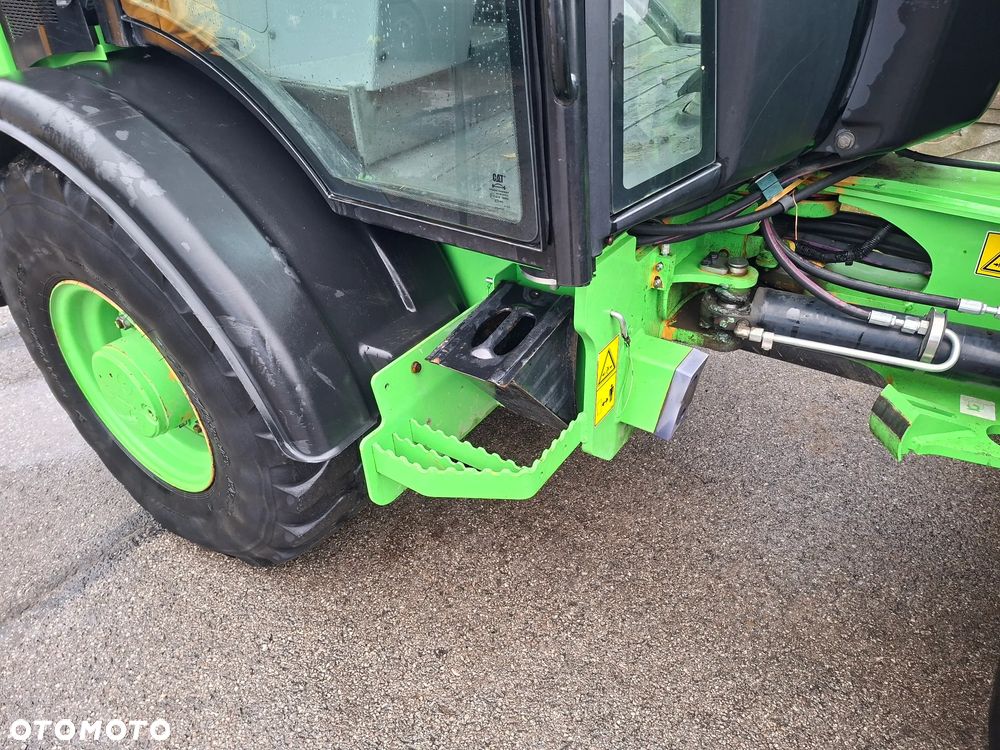 Caterpillar CAT 906 M - 23