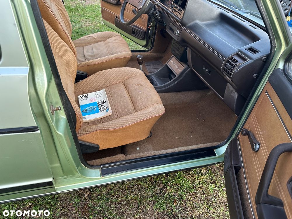 Volkswagen Jetta - 14