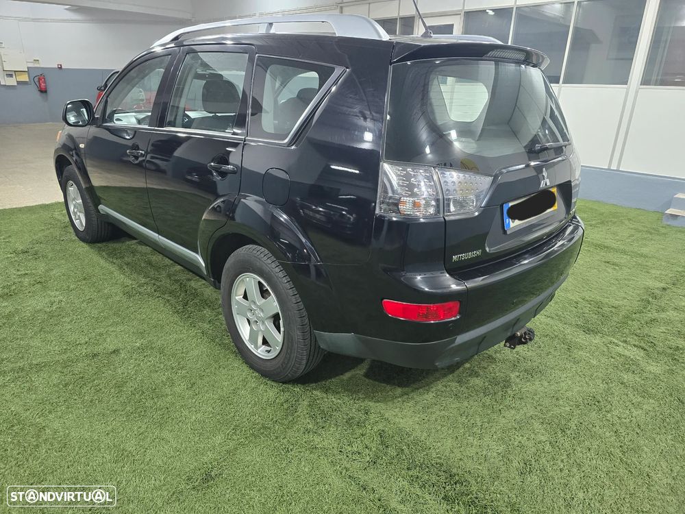 Mitsubishi Outlander 2.0 DI-D Instyle 4WD - 6
