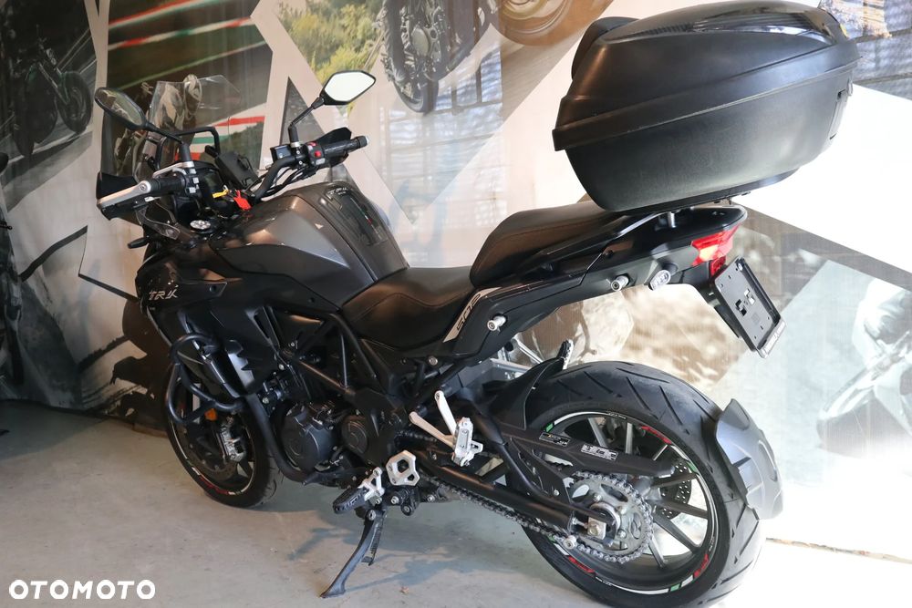 Benelli TRK 502 - 10