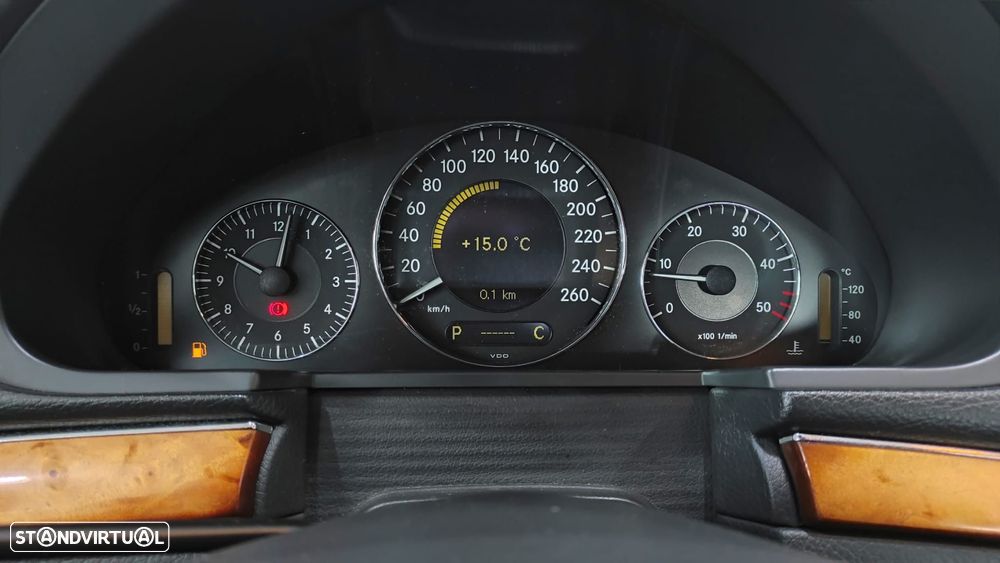 Mercedes-Benz E 220 CDi Avantgarde Aut. - 34