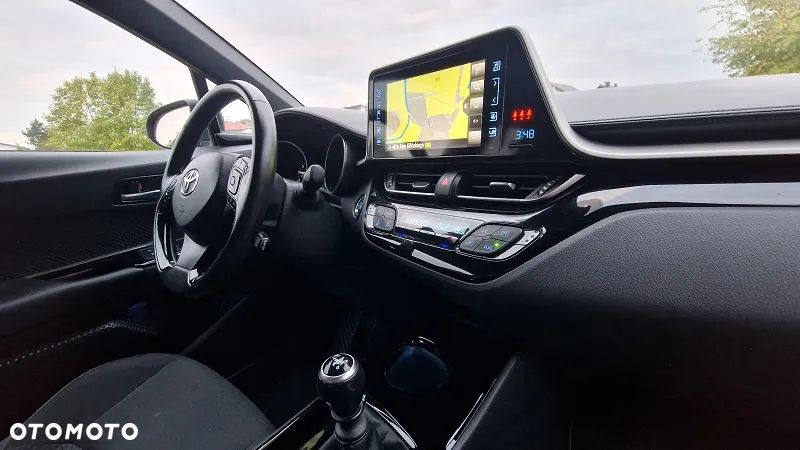 Toyota C-HR 1.2 Turbo Team Deutschland - 38