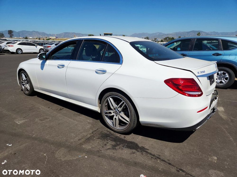 Mercedes-Benz Klasa E - 4