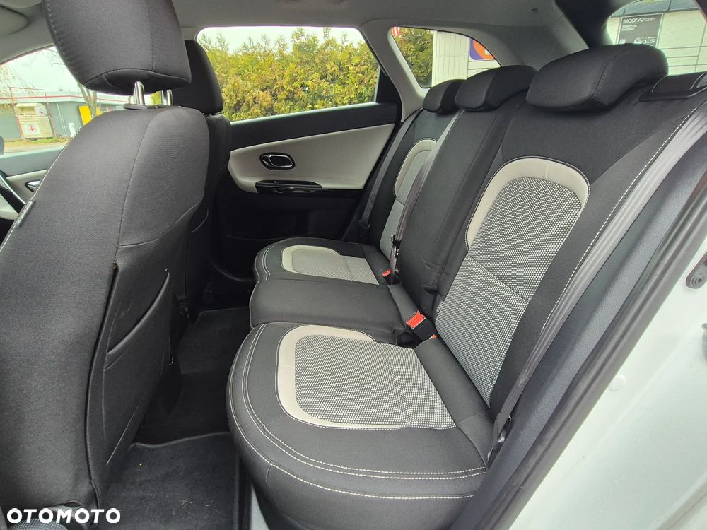 Kia Ceed 1.6 CRDi 128 Platinum Edition - 28