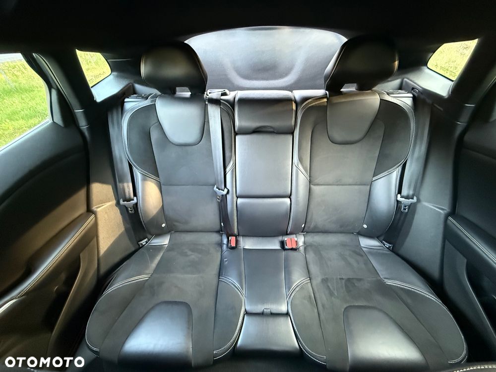 Volvo V40 D2 Drive-E R-Design Kinetic - 14