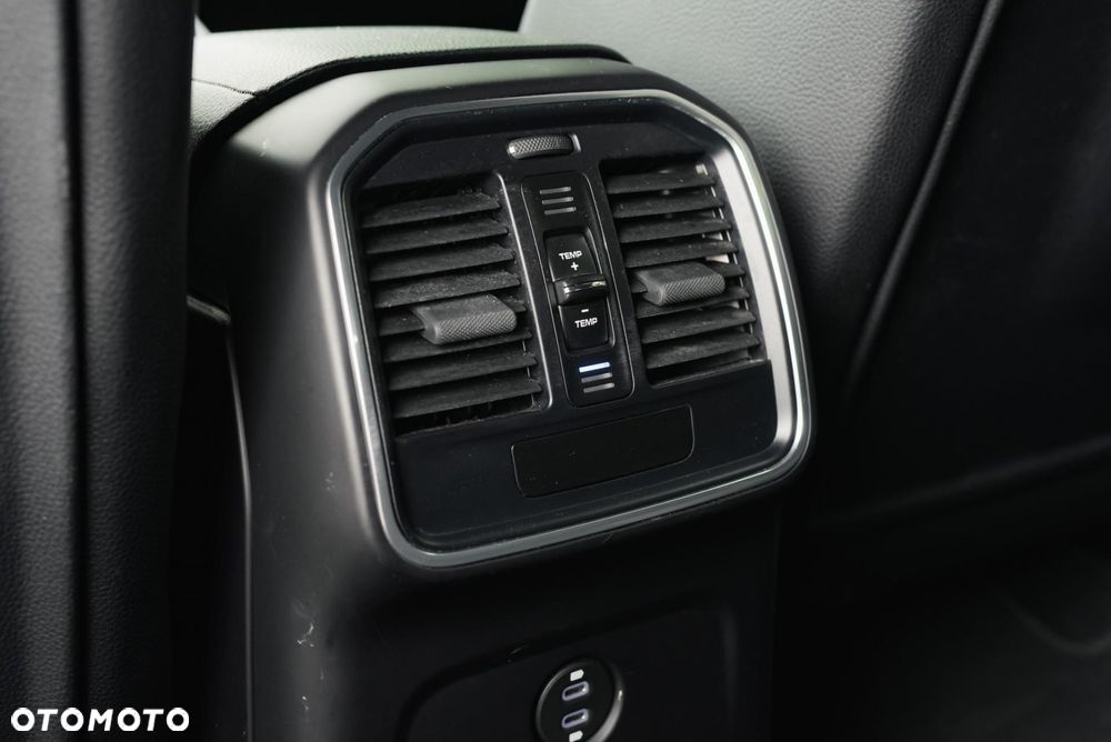 Porsche Macan Standard - 35