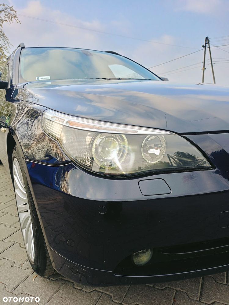 BMW Seria 5 523i - 5