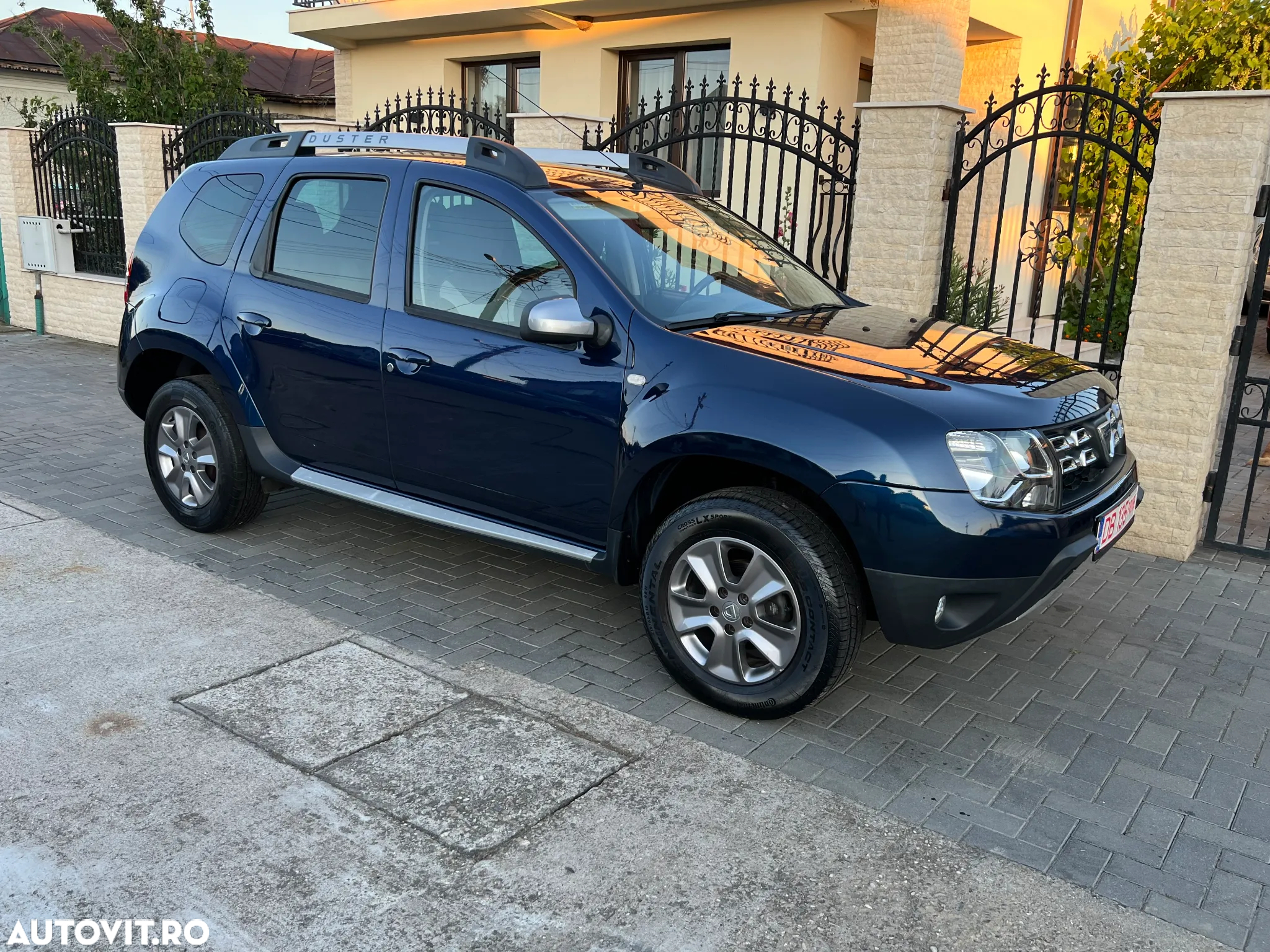 Dacia Duster 1.6 SCe Essential - 19