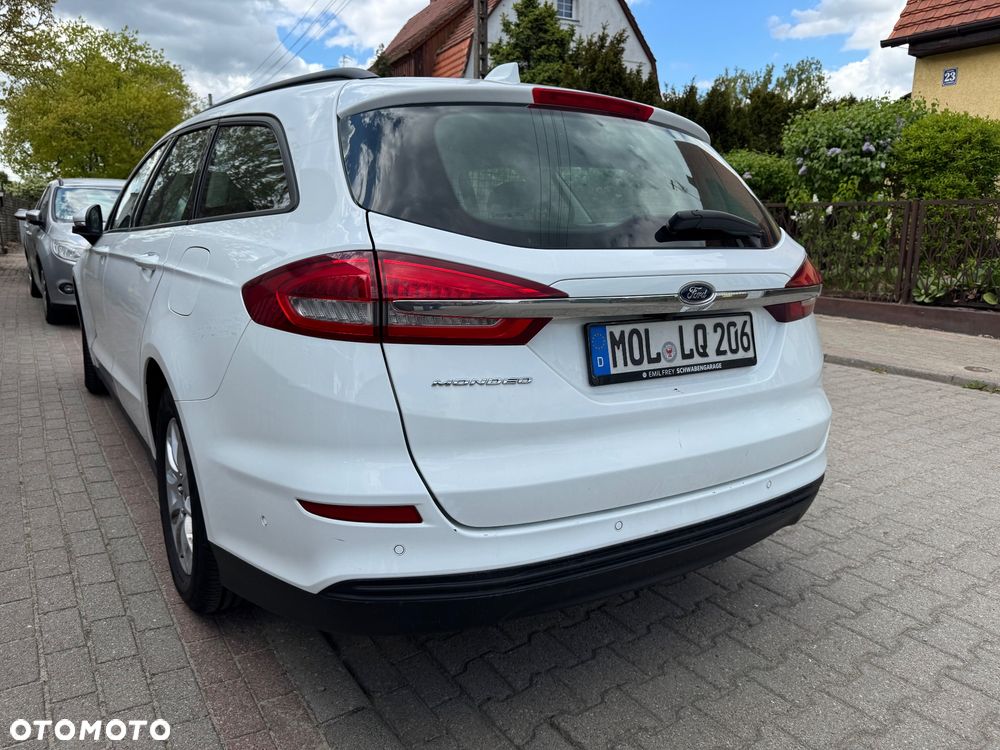 Ford Mondeo 2.0 TDCi STart-Stopp PowerShift-Aut Titanium - 4