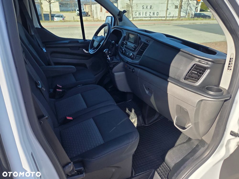 Ford Transit Custom 310 L2H1 Limited - 9