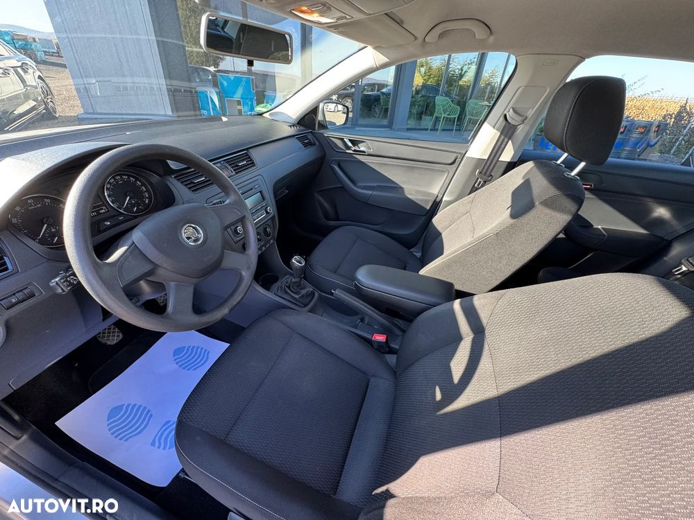 Skoda RAPID 1.2 TSI Ambition - 12