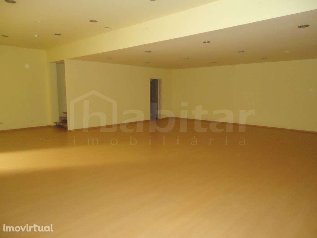 Loja situada no Hiper Grossista - Grande imagem: 4/5