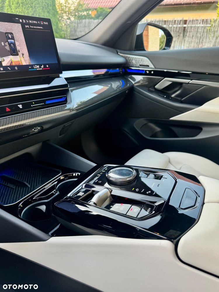 BMW Seria 5 520d xDrive mHEV M Sport - 4