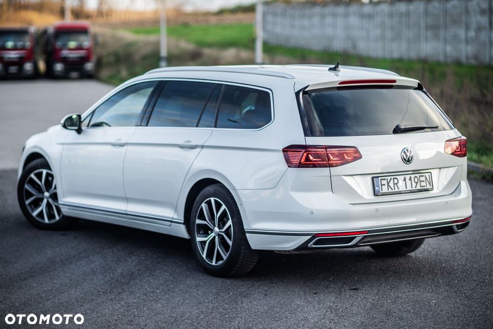 Volkswagen Passat 2.0 TDI Elegance DSG - 6
