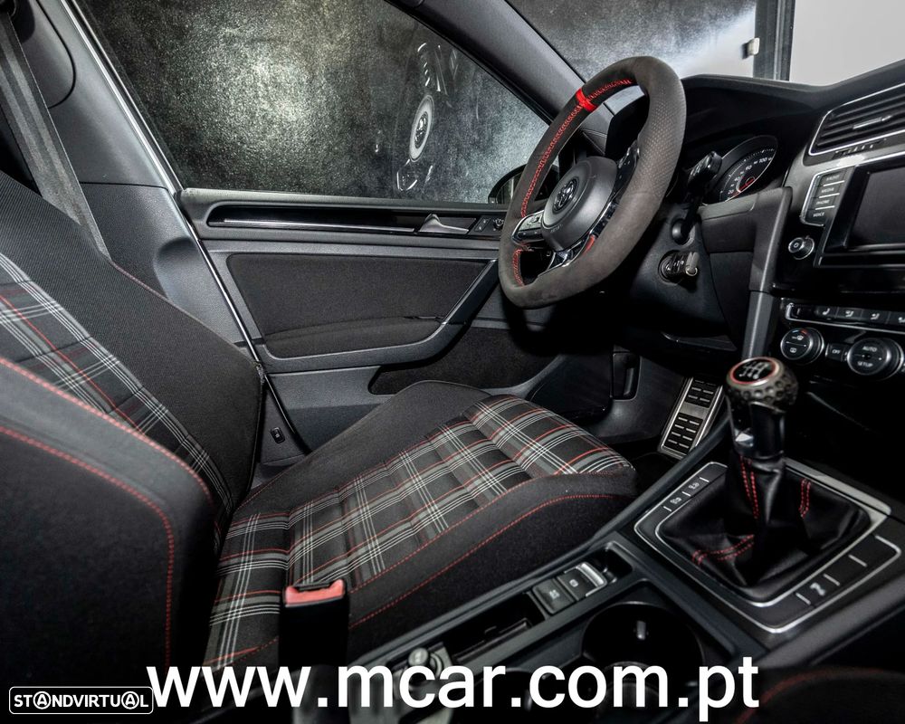 VW Golf GTI Performance BlueMotion - 8