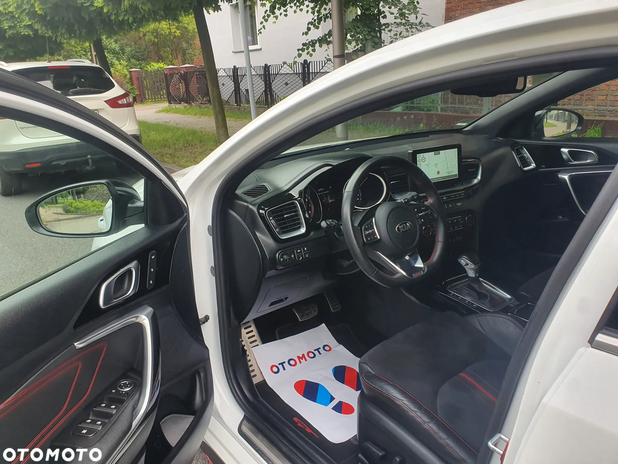 Kia ProCeed 1.6 T-GDI GT DCT - 11