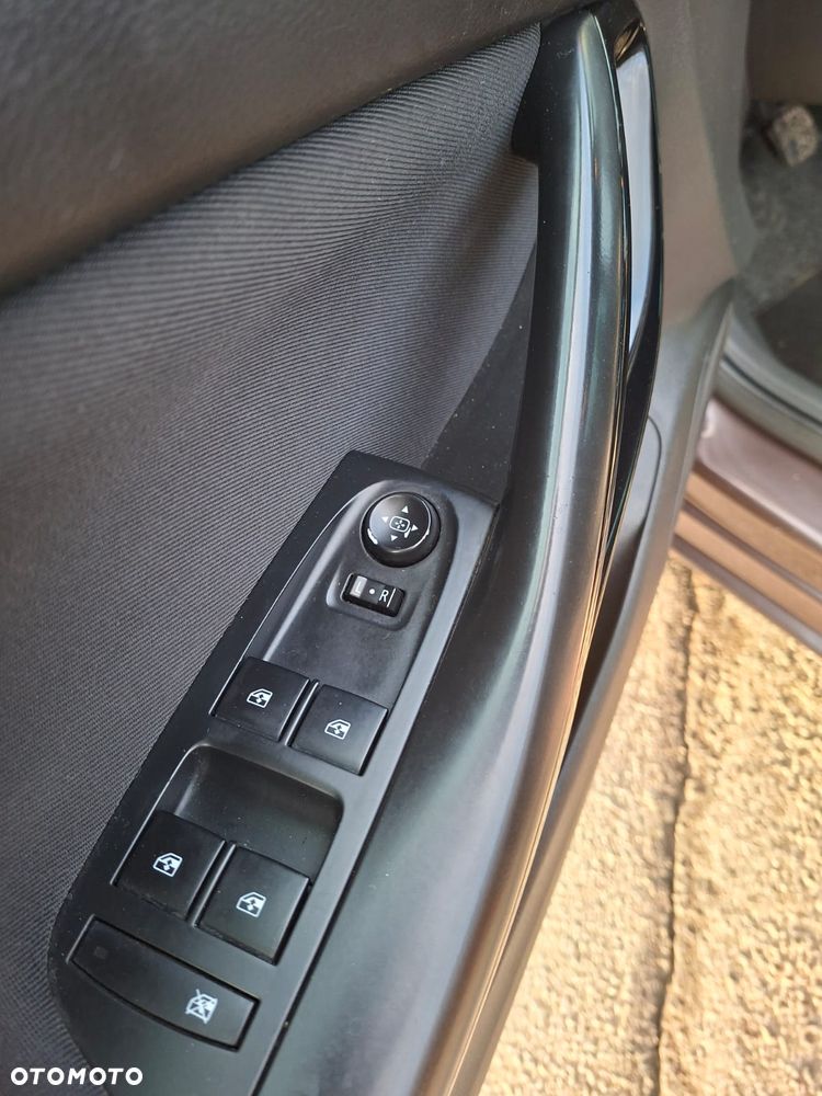 Opel Astra 1.4 Turbo Business - 18