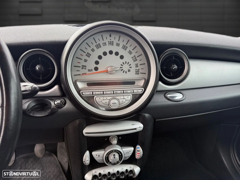 MINI 3 Portas Cooper D - 9
