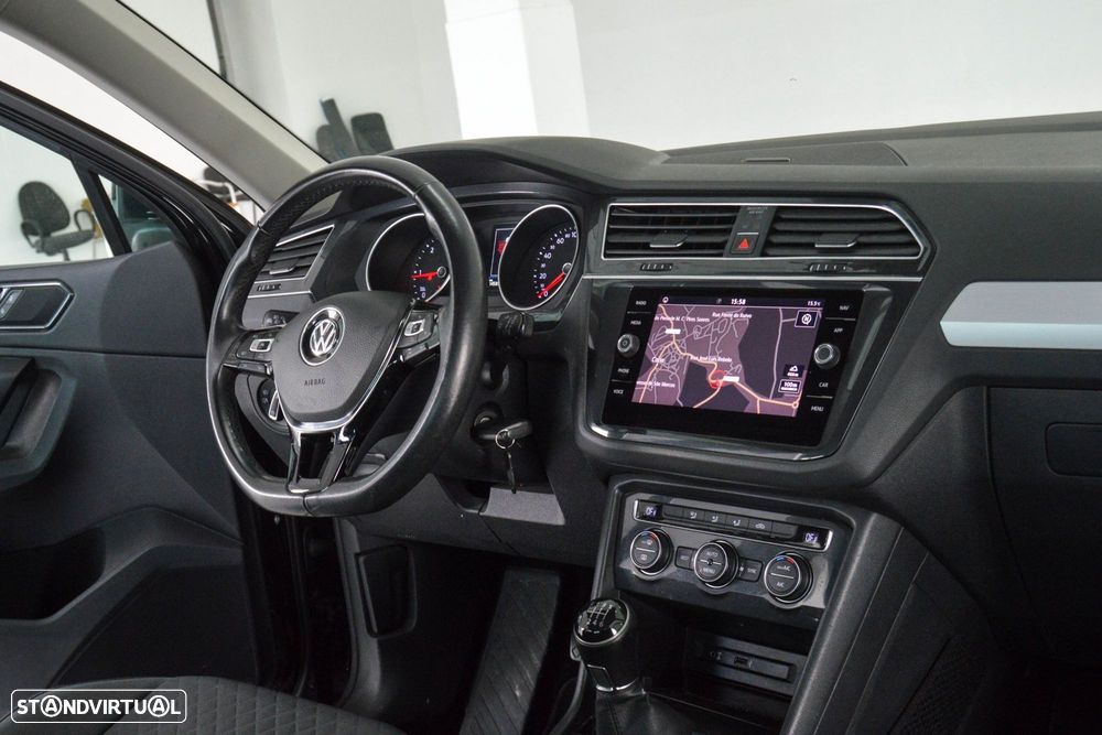 VW Tiguan 1.6 TDI Confortline - 29