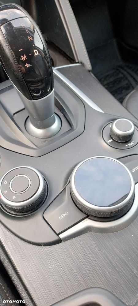 Alfa Romeo Stelvio 2.0 Turbo 16V AT8-Q4 Super - 25
