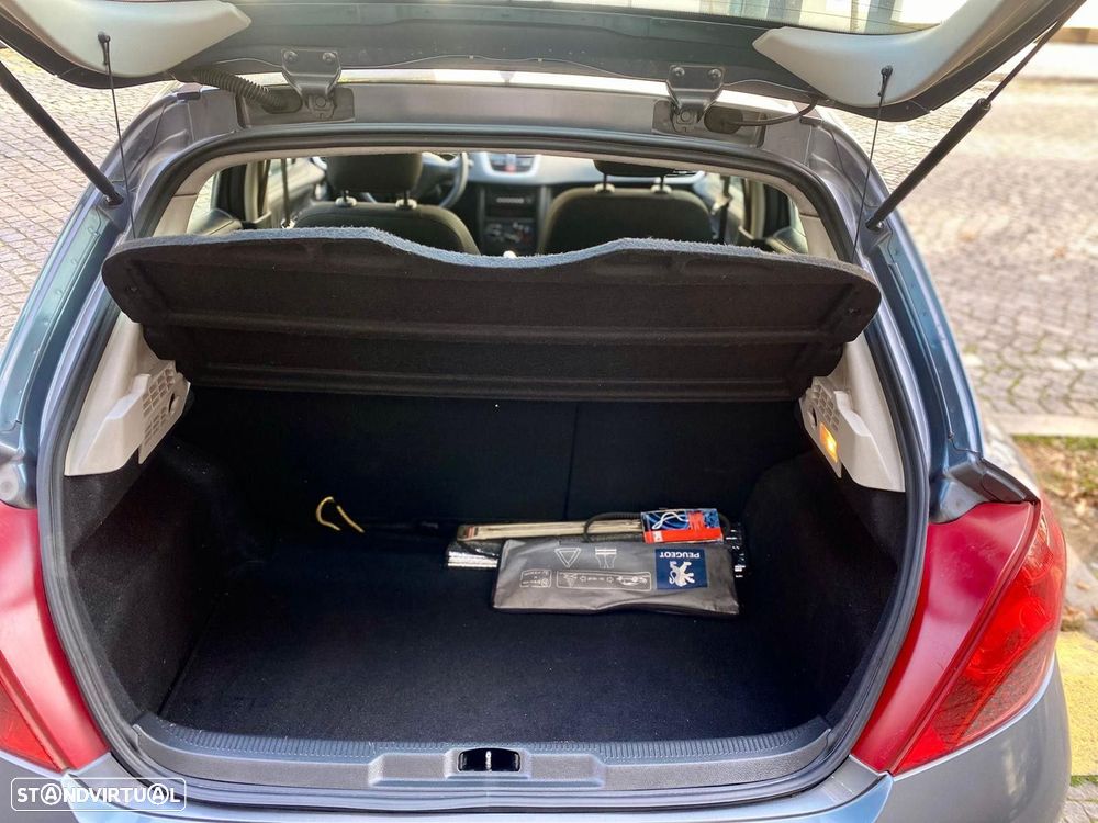 Peugeot 207 1.4 16V Active - 27
