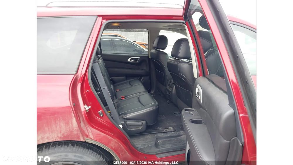 Nissan Pathfinder - 12