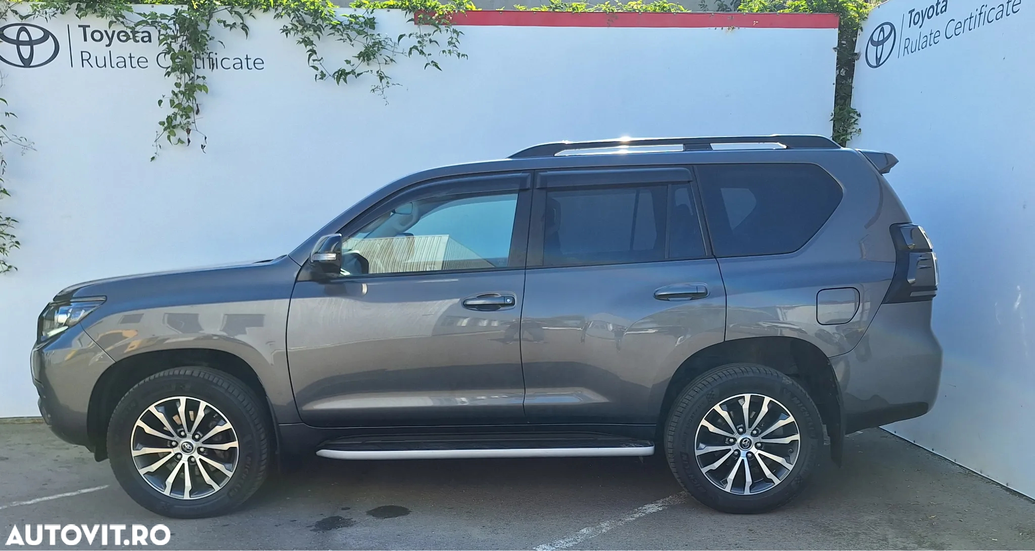 Toyota Land Cruiser 2.8l D-4D 204 CP A/T 7 locuri Luxury AVS Black - 3