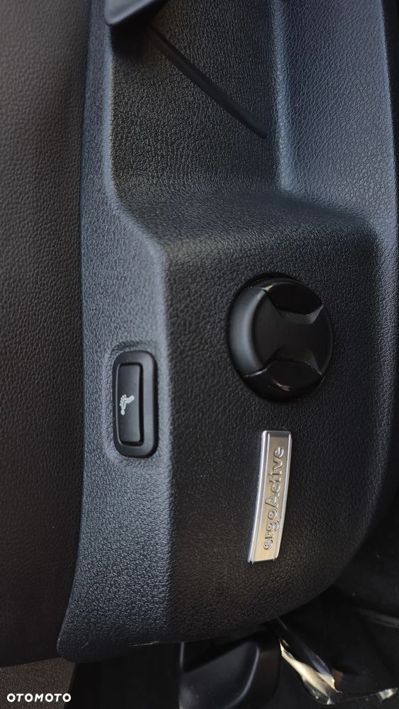 Volkswagen Golf - 29