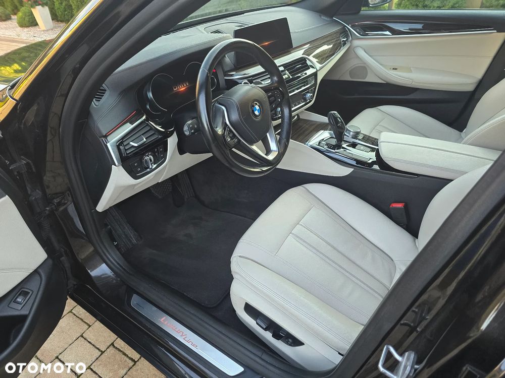 BMW Seria 5 520d xDrive Luxury Line - 2
