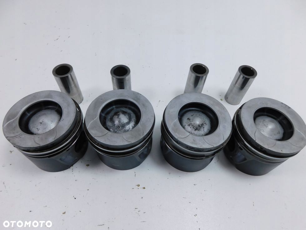 Tłok tłoki 2.0 HDI TDCI EURO 5 Ford Peugeot Citroen C5 3008 5008 508 Focus - 1