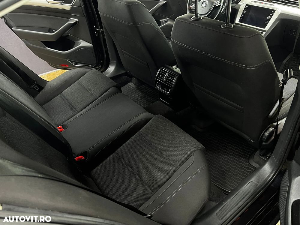 Volkswagen Passat 2.0 TDI Comfortline - 17