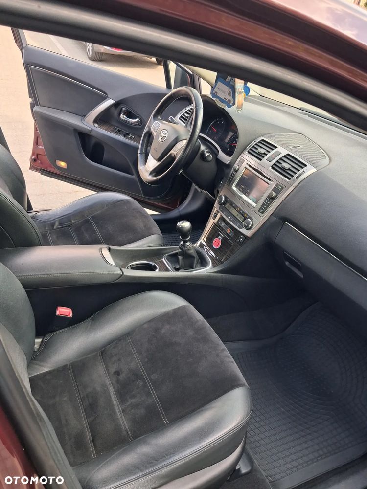 Toyota Avensis 2.0 D-4D Premium - 6