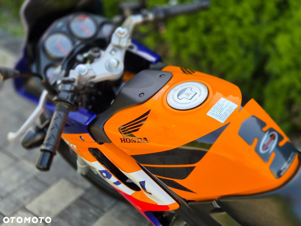 Honda CBR - 33