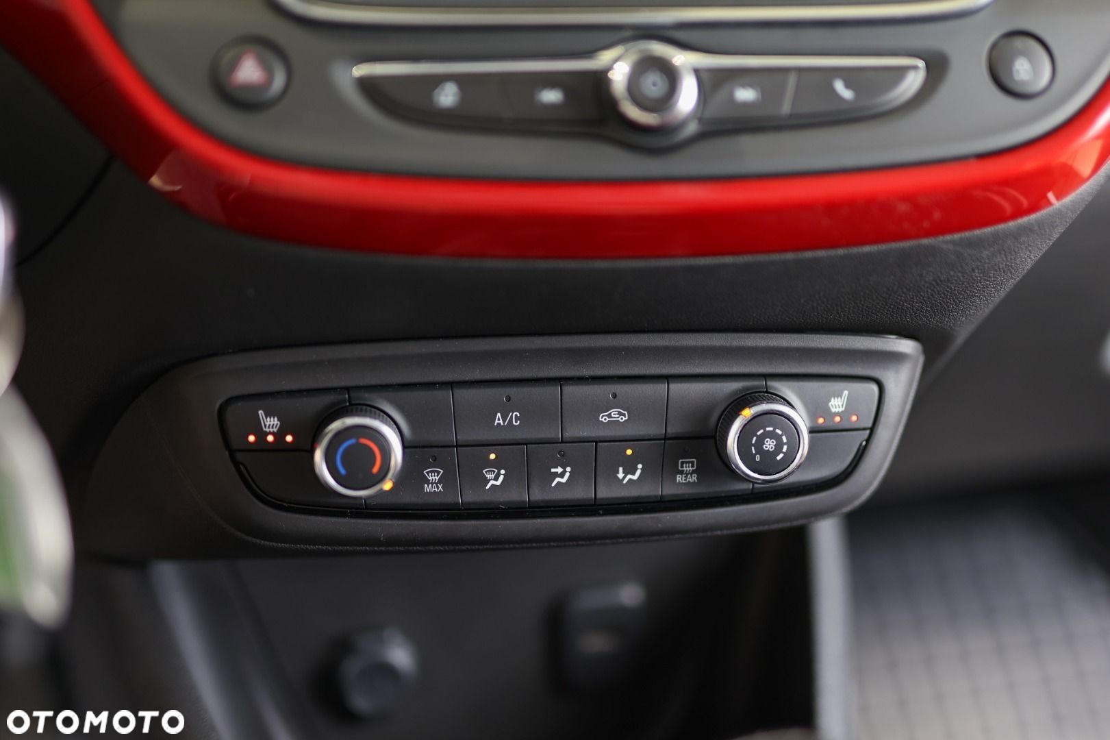Opel Crossland X - 36