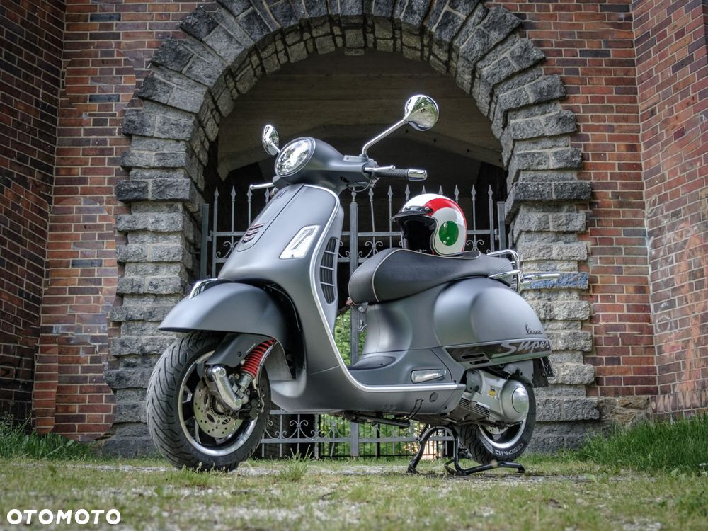 Piaggio Vespa - 1