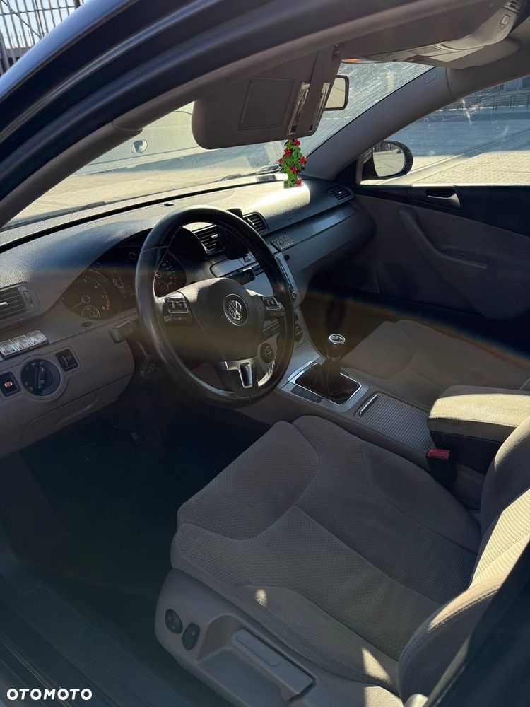 Volkswagen Passat 1.8 TSI Comfortline - 20